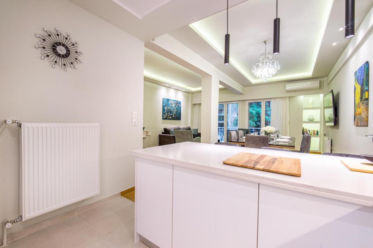 Urban Luxury On A Quiet Street In The Center Of Athens Apartment ภายนอก รูปภาพ