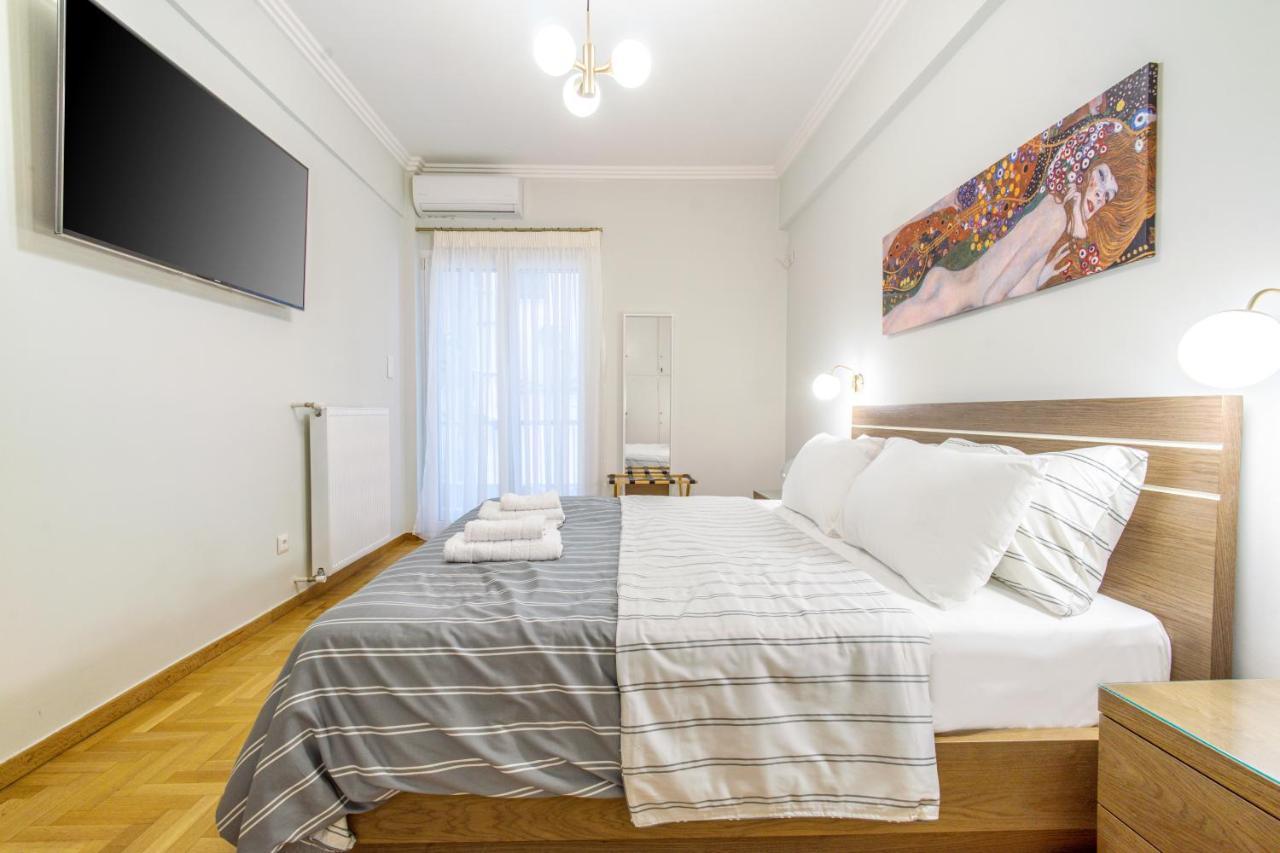 Urban Luxury On A Quiet Street In The Center Of Athens Apartment ภายนอก รูปภาพ