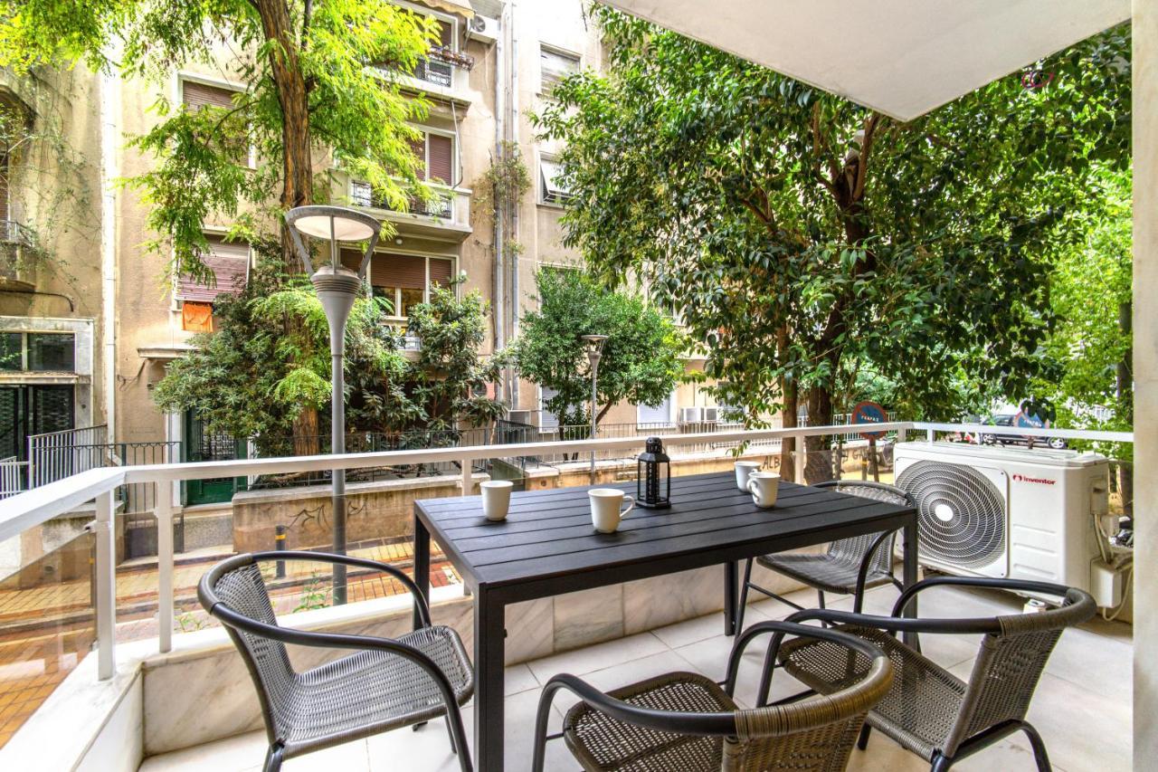 Urban Luxury On A Quiet Street In The Center Of Athens Apartment ภายนอก รูปภาพ