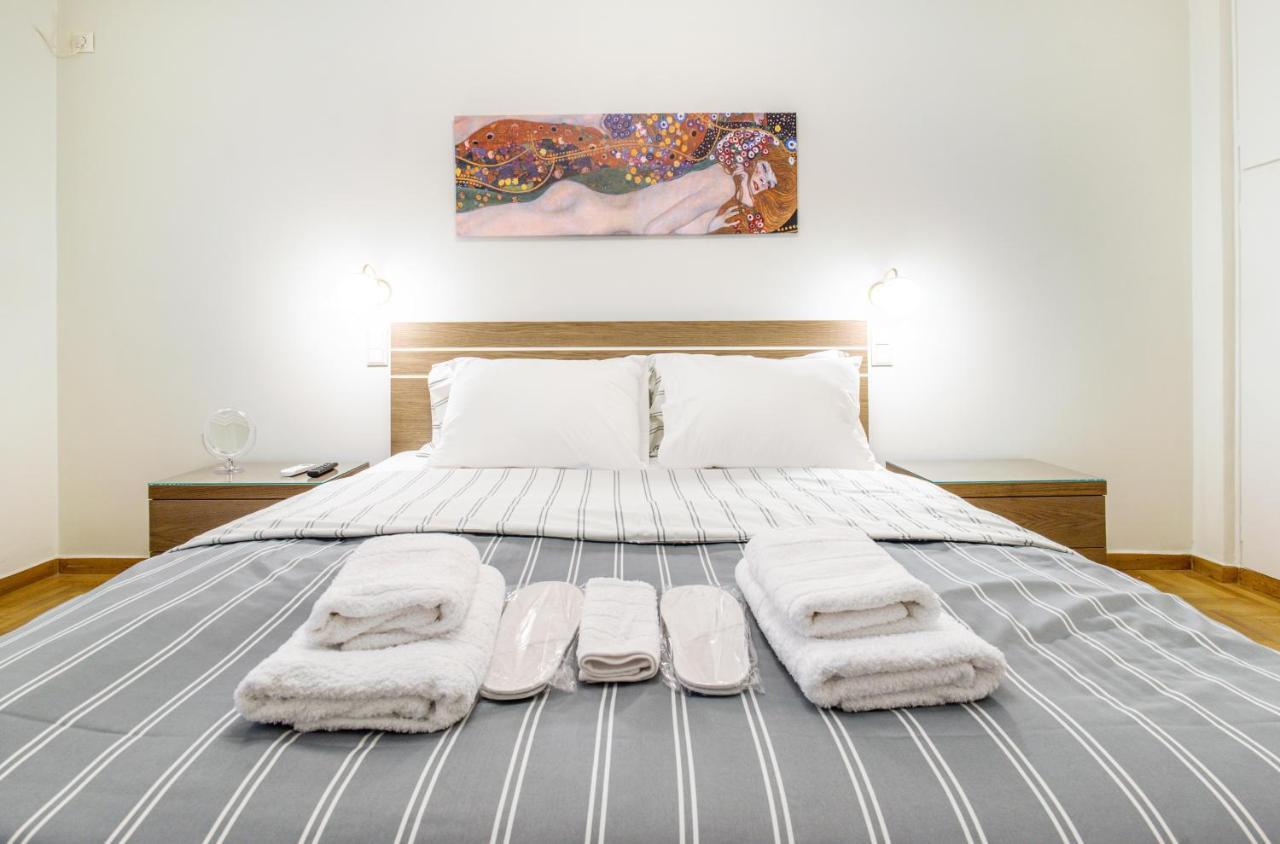 Urban Luxury On A Quiet Street In The Center Of Athens Apartment ภายนอก รูปภาพ